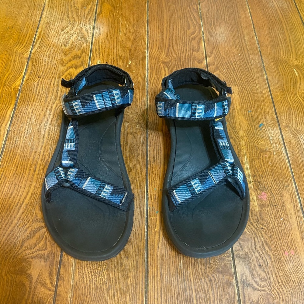 Teva Sandals Men's Size 11 US Blue/Black Hook & Loop